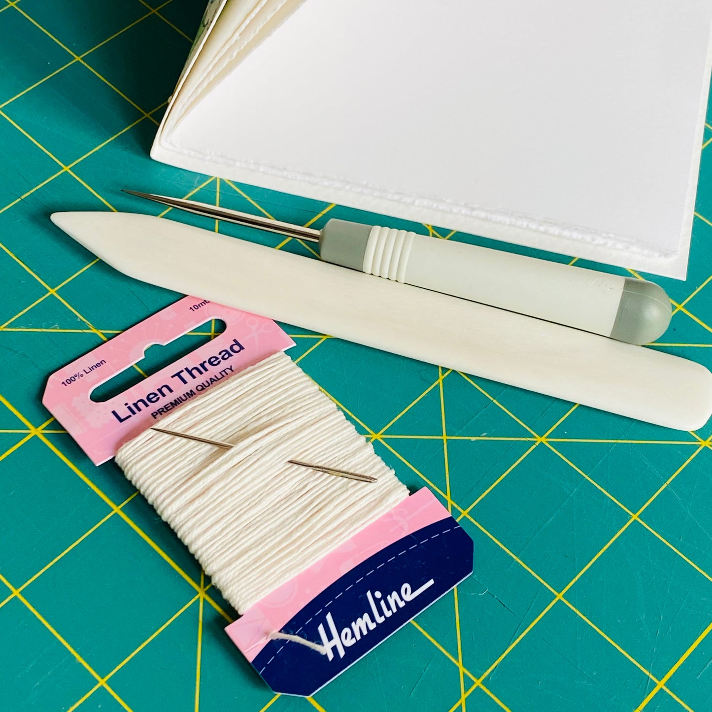 Bookbinding kit