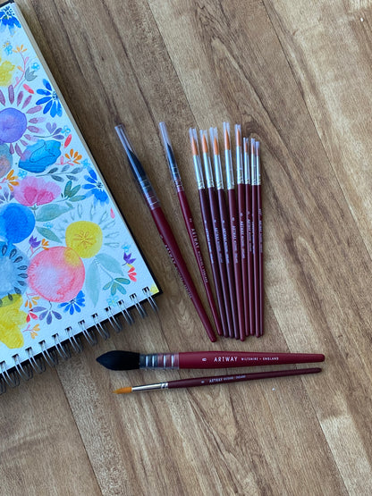 Round watercolour brushes